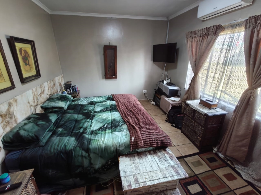 3 Bedroom Property for Sale in Protea Park North West